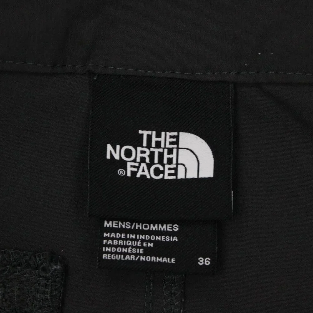 The North Face Flat Front 2 Shorts Men 36 Black Cargo Nylon Stretch w/ 9